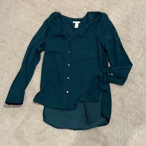 H&M emerald green blouse with mother of pearl buttons